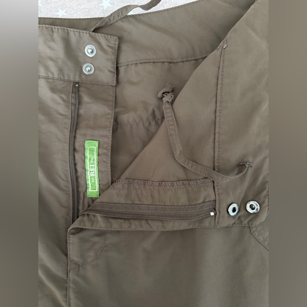 REI Cropped Hiking Pants - size 22- Brown Quick Dry Nylon UPF 50 - Picture 10 of 13